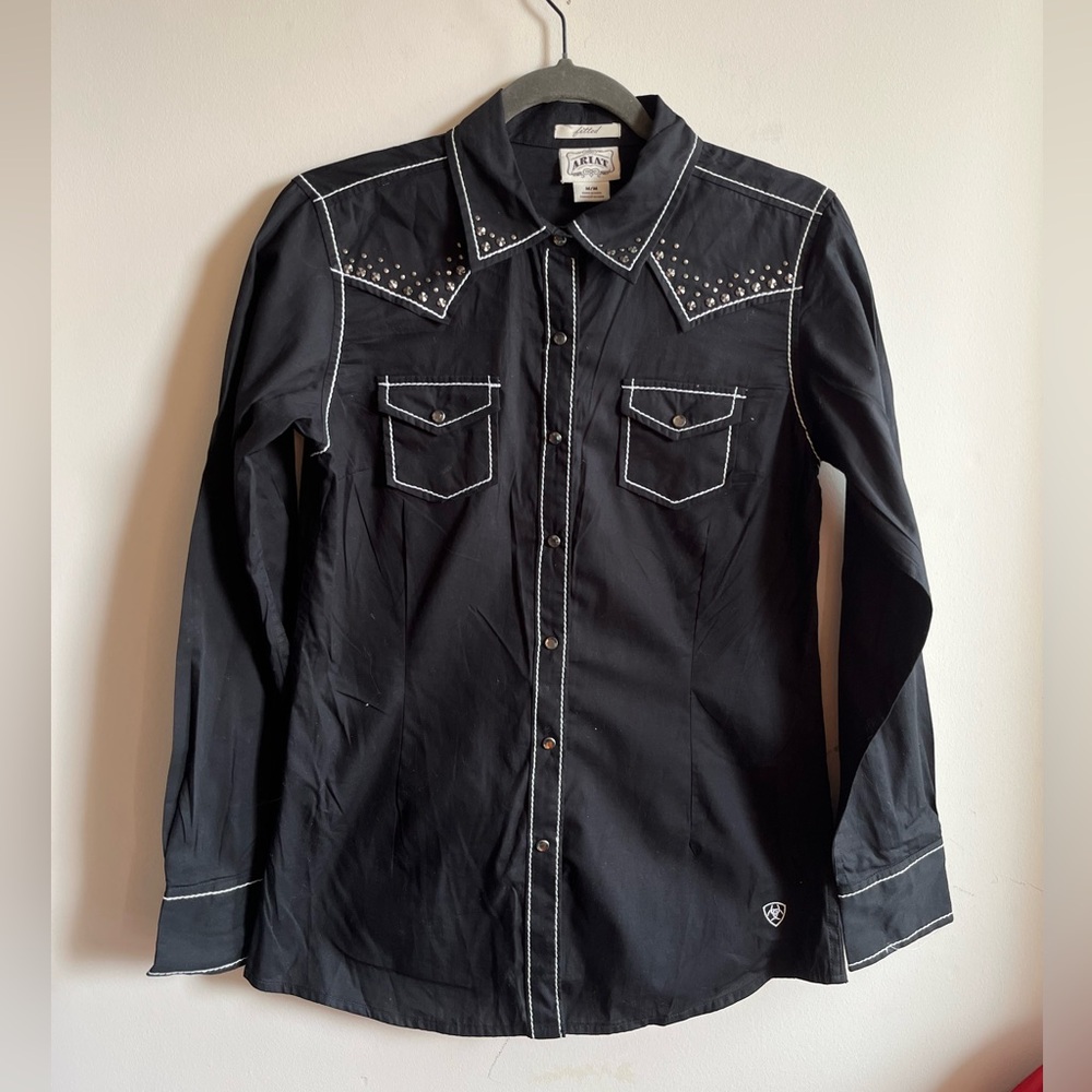 ARIAT Fitted Black Western Shirt with White Stitching Size Medium - Cotton